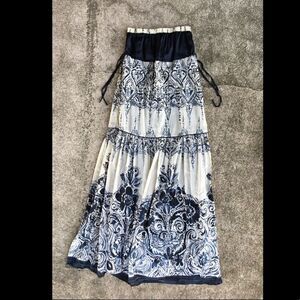 Jaloux strapless maxi silk bodice. Medium